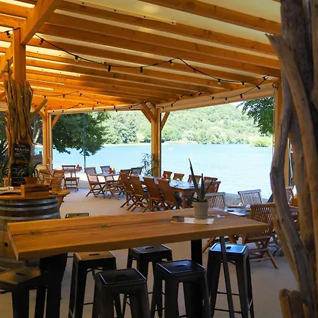 De La Base Nautique *