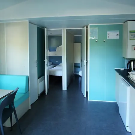 De La Base Nautique *